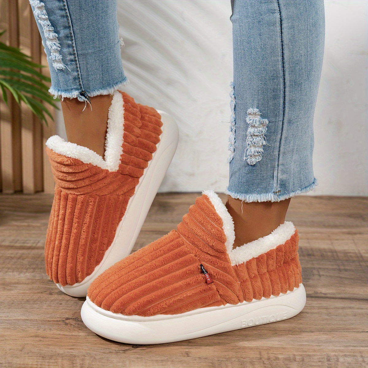 CozyStep – Pluszowe Kapcie Domowe